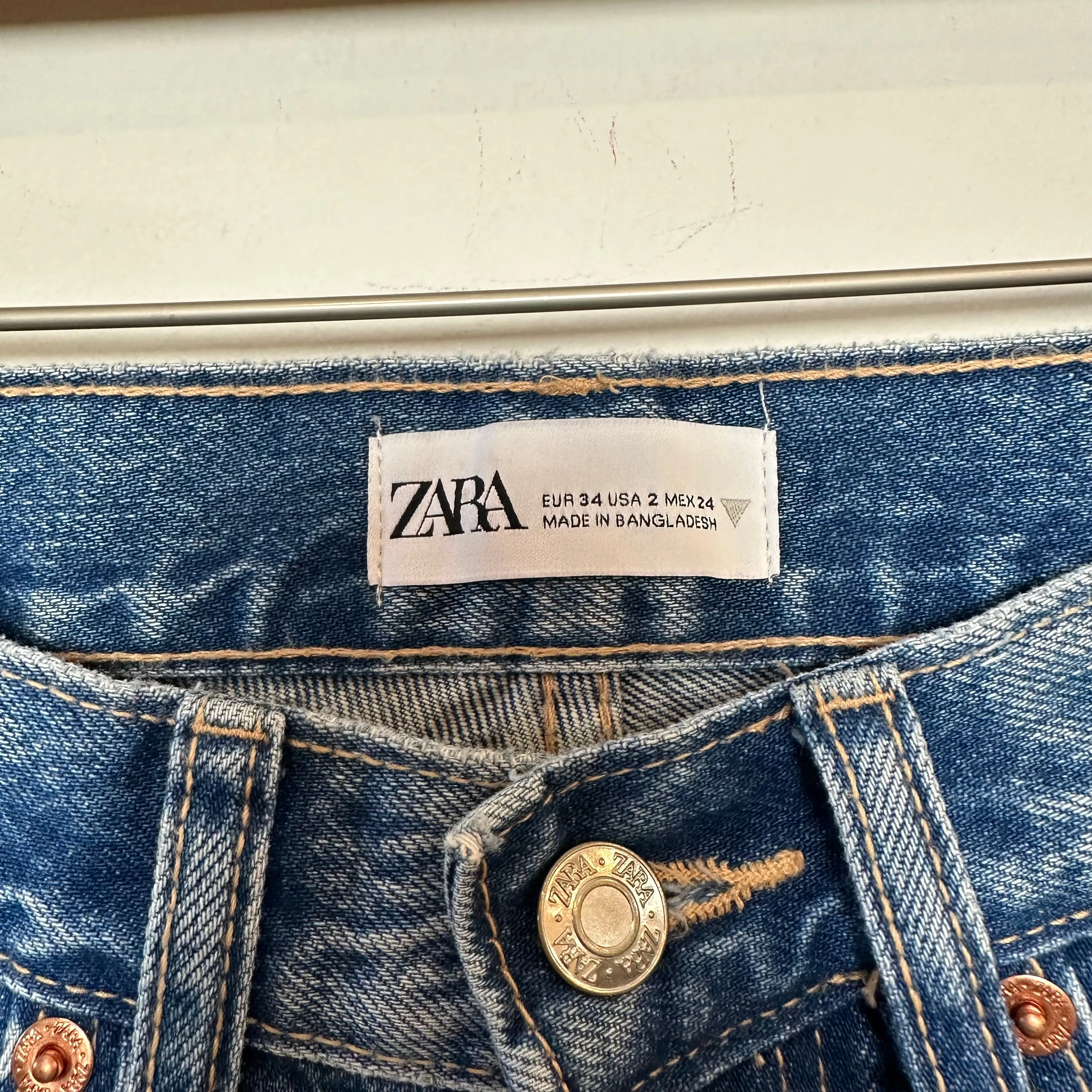 New with Tags Zara High Rise Straight Jeans Denim Cotton 2