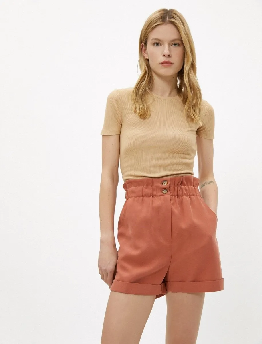 Paperbag Shorts in Coral