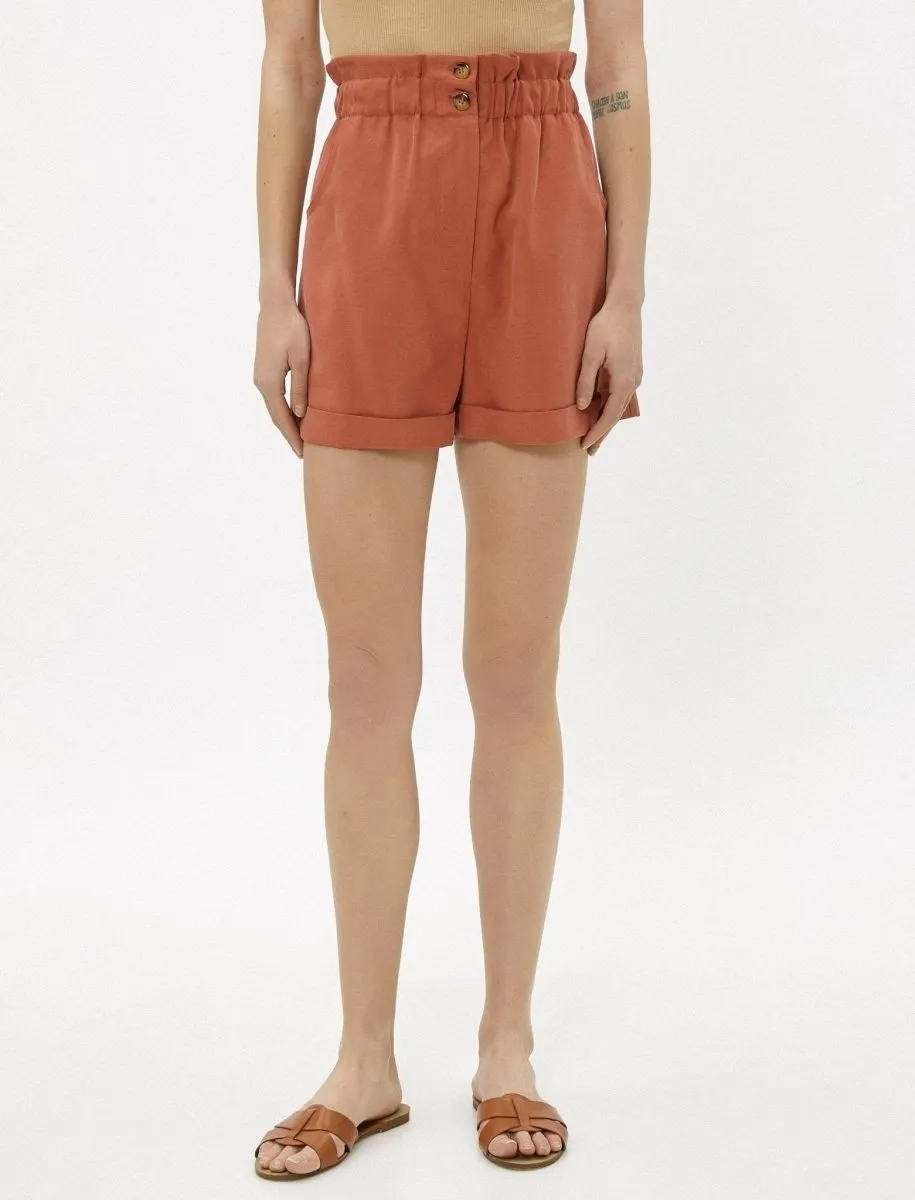Paperbag Shorts in Coral