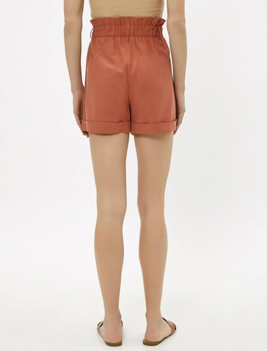 Paperbag Shorts in Coral